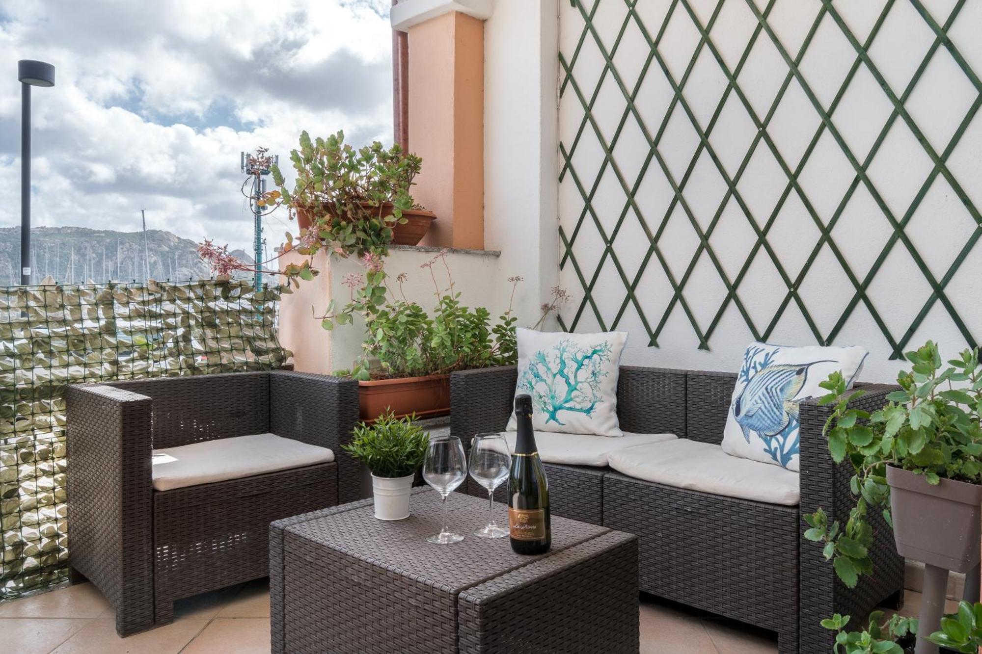 Sardinia Family Villas - Cannigione Beach Apartments Экстерьер фото
